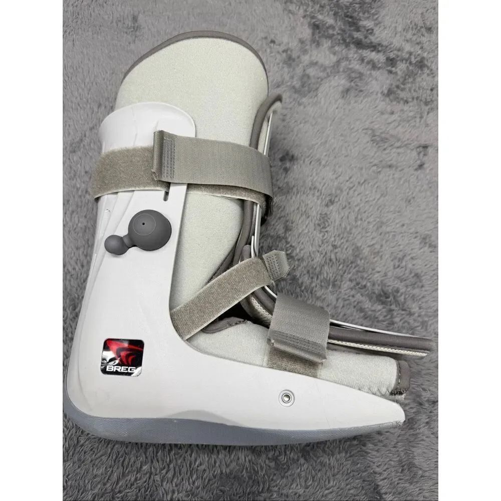 Breg Adult Small Medical Boot In Good Shape! - Picture 2 of 5